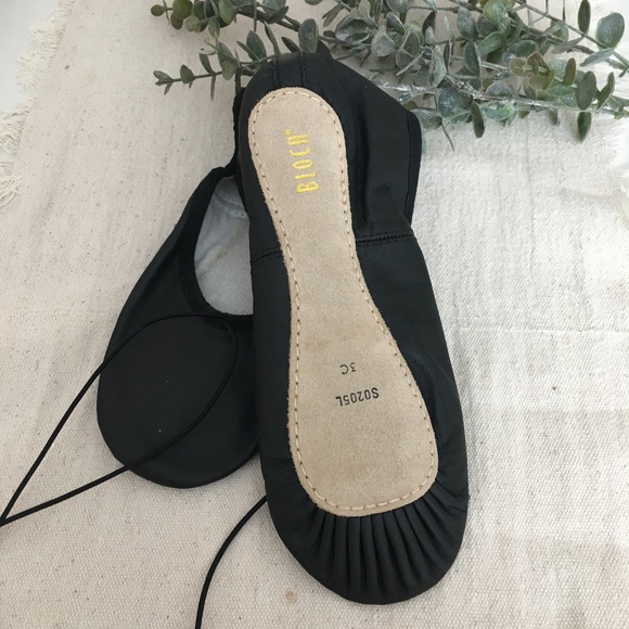 Bloch Ladies Dansoft Black Leather Ballet Shoes Size 3C - S0205L - Picture 3 of 4